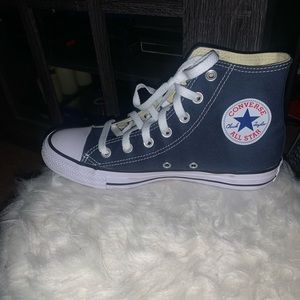 Women’s High Top converse